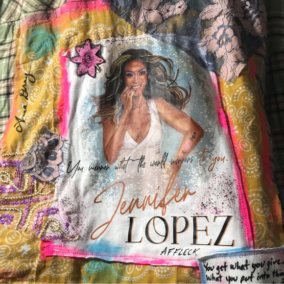 ANNA DRAY Creation Jennifer Lopez cropped flannel. Handmade fancy fabrics brooch - Picture 3 of 16